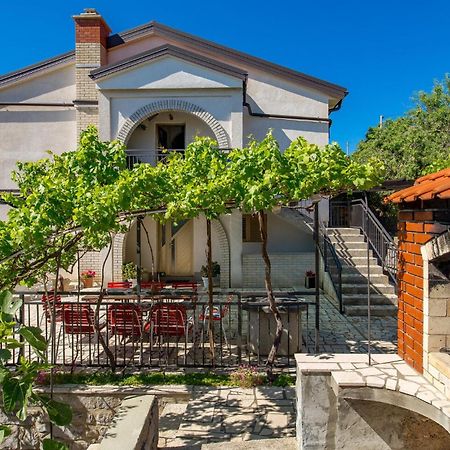 4 Bedroom Awesome Apartment In Sveti Juraj Luaran gambar