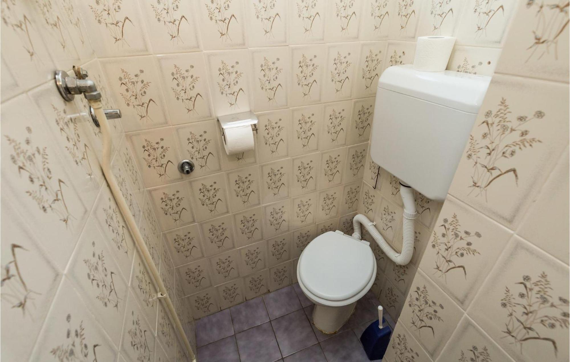 4 Bedroom Awesome Apartment In Sveti Juraj Luaran gambar